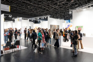 Frieze New York 2025. Photo Casey Kelbaugh. Courtesy Frieze and CKA