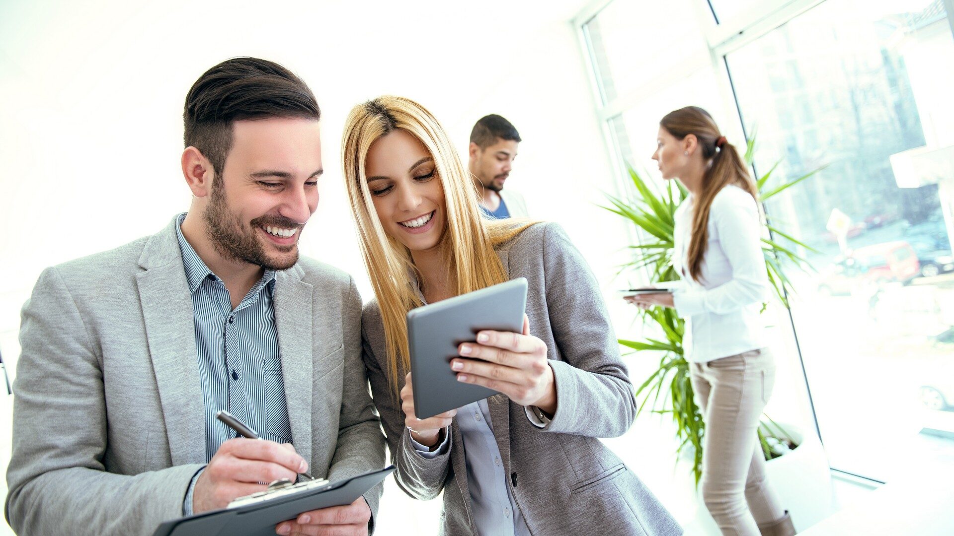 Successful-business-group-11.jpg